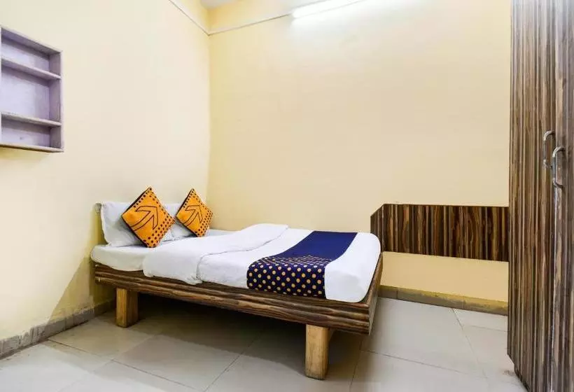 Hotelli Spot On 77552  Shravani