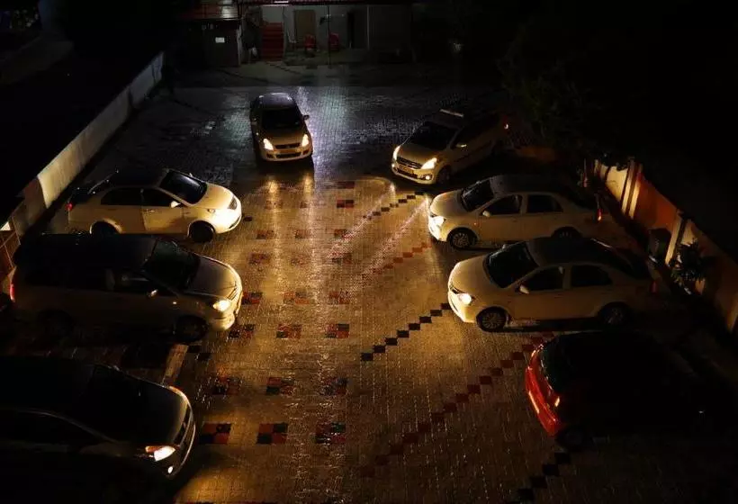 ホテル The Patio Thekkady