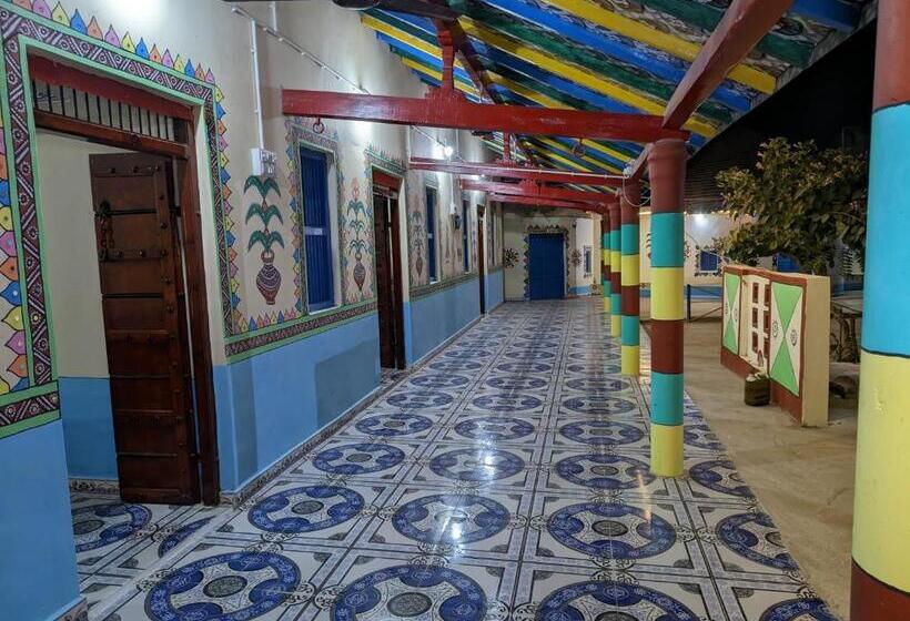 فندق White Land Village Stay