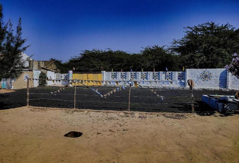 فندق White Land Village Stay