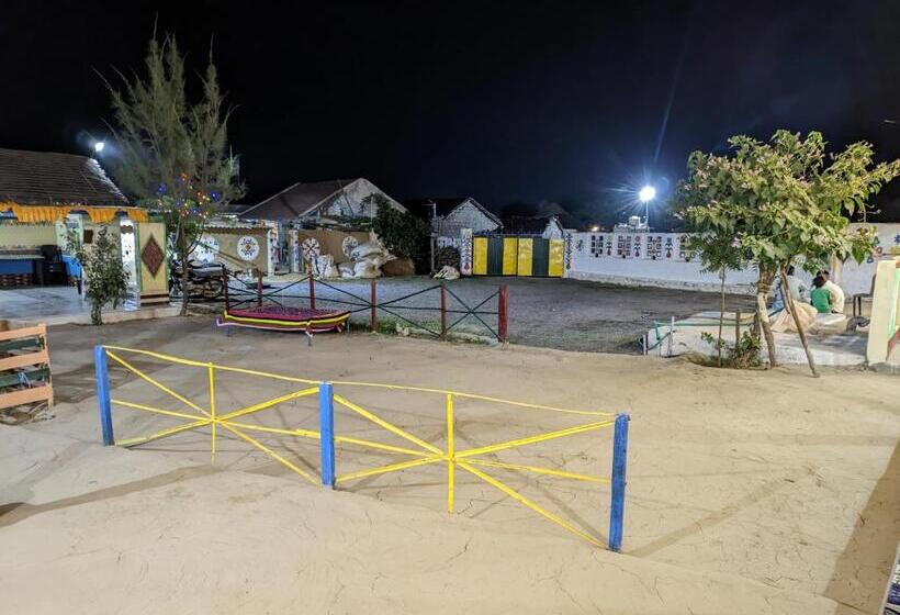 فندق White Land Village Stay