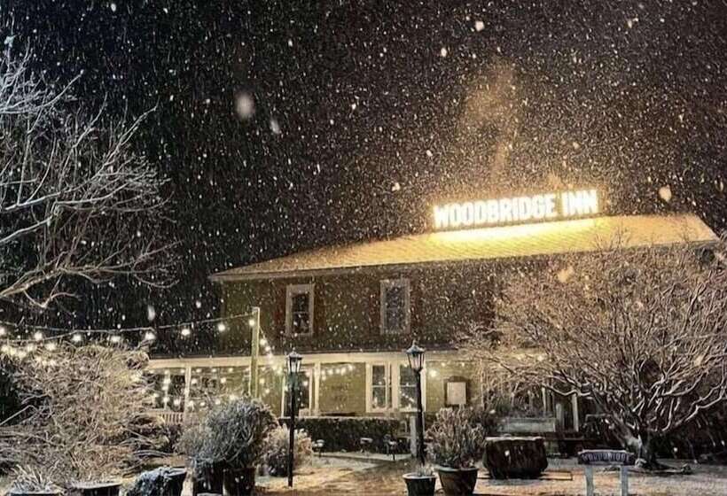 Hotel Woodbridge Inn & Tavern