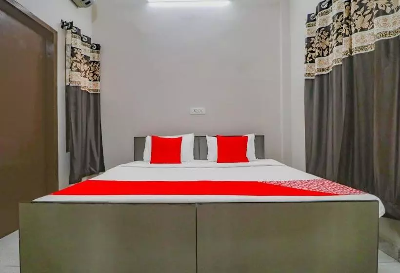 Oyo 77316 Motel Moon Light