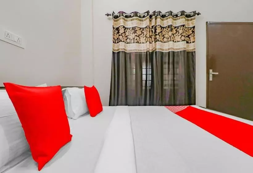 Oyo 77316 Motel Moon Light