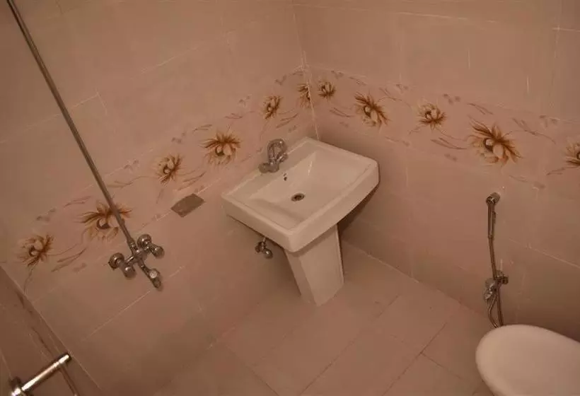 پانسیون Demetro Guest House