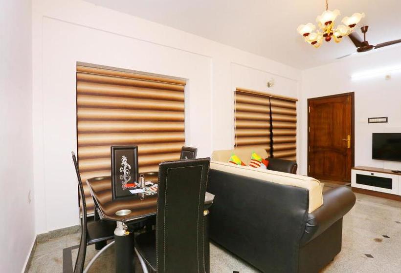 Pensão Oyo 77661 The Apartments 2 Bhk