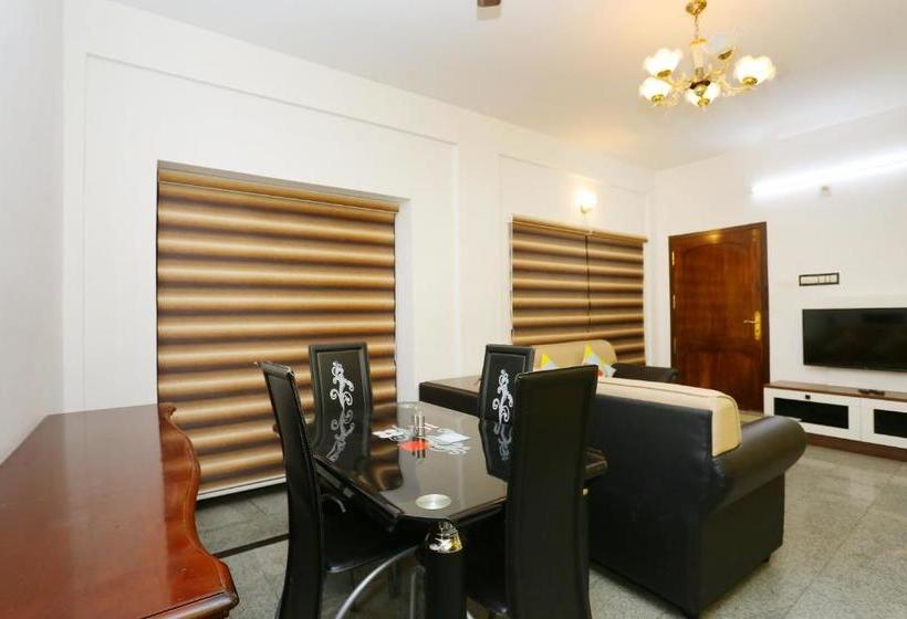 Pensão Oyo 77661 The Apartments 2 Bhk