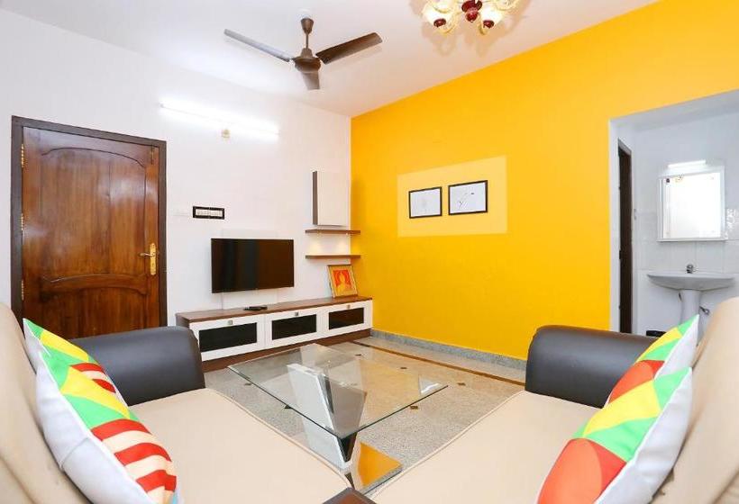 Pensão Oyo 77661 The Apartments 2 Bhk