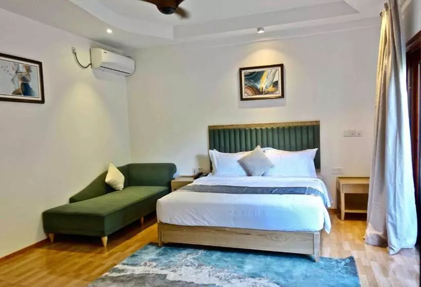 پانسیون Zero Degree Residence