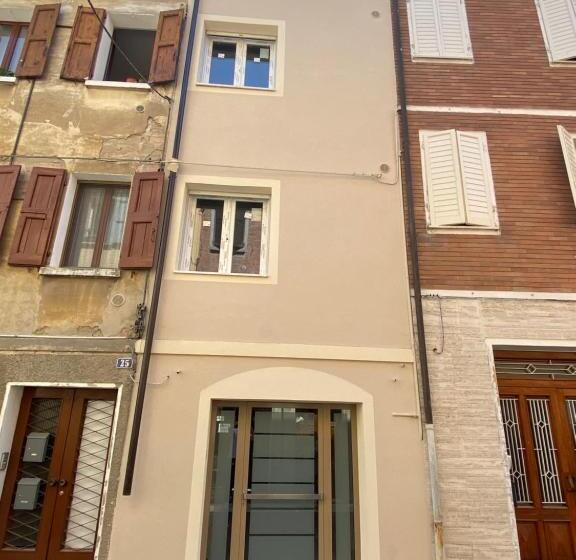 مبيت وإفطار Affittacamere Ventisettembre