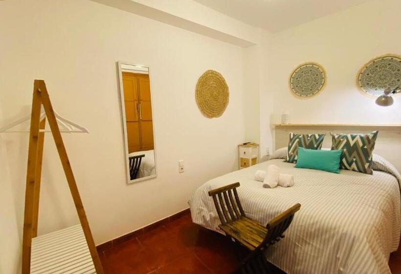 تختخواب و صبحانه Hostel Plaza Mayor Corredera