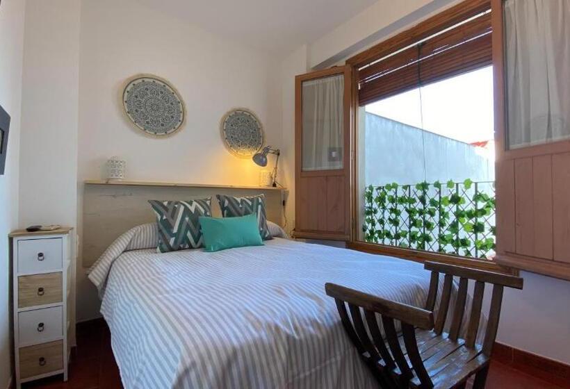 تختخواب و صبحانه Hostel Plaza Mayor Corredera