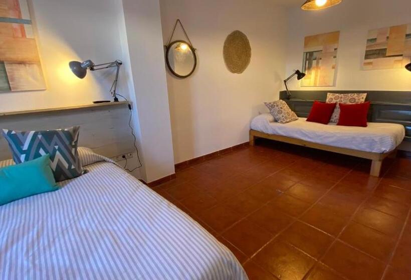 تختخواب و صبحانه Hostel Plaza Mayor Corredera