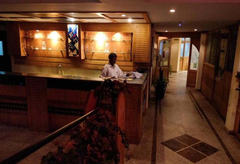 فندق Kavitha Residency