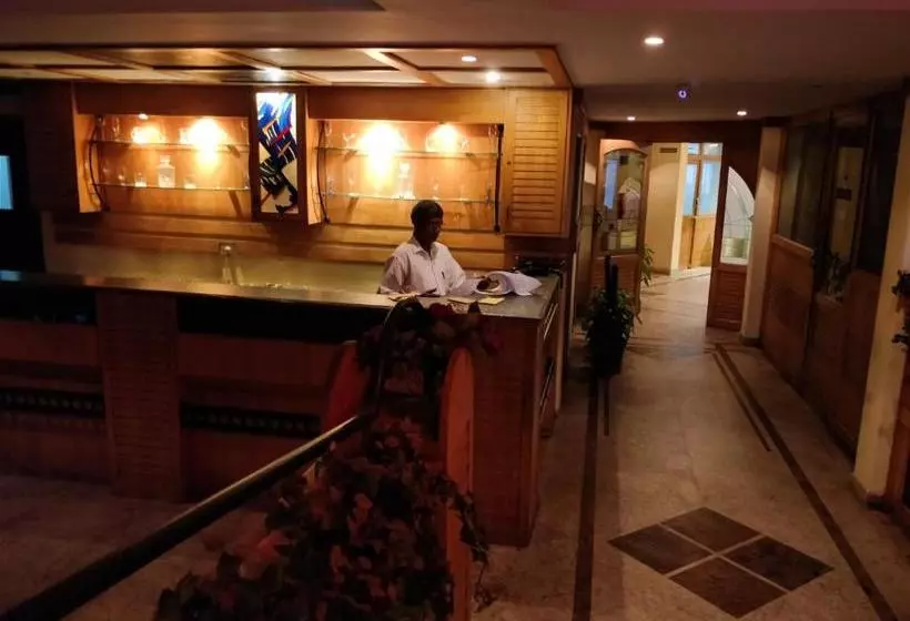 هتل Kavitha Residency