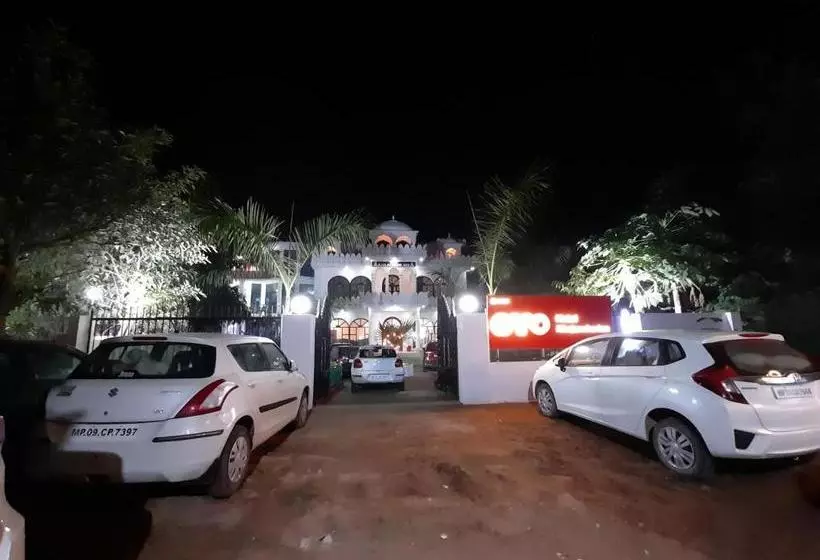 ホテル Khajuraho Inn