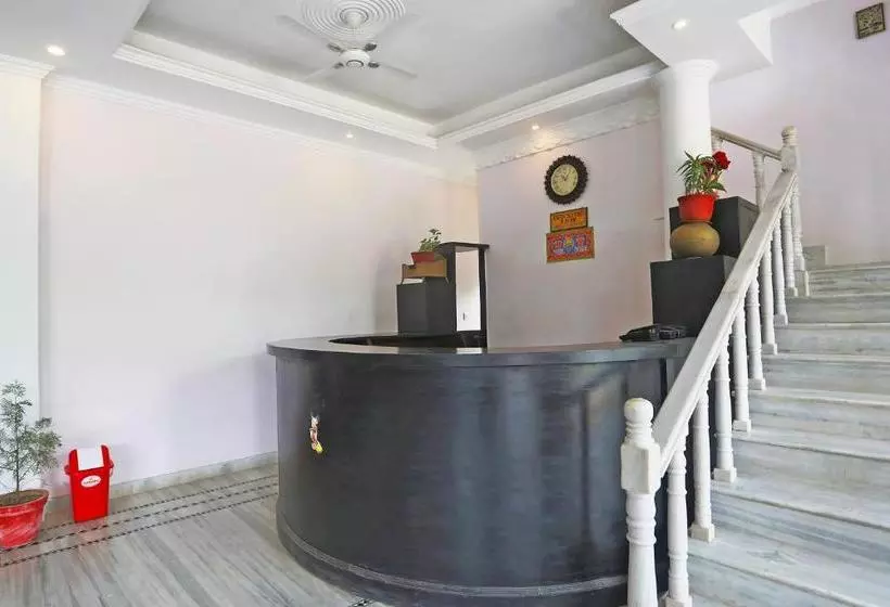 ホテル Khajuraho Inn