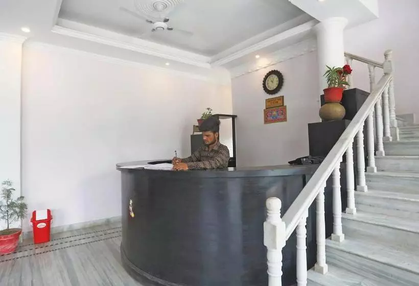 ホテル Khajuraho Inn