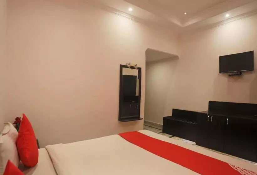 ホテル Khajuraho Inn