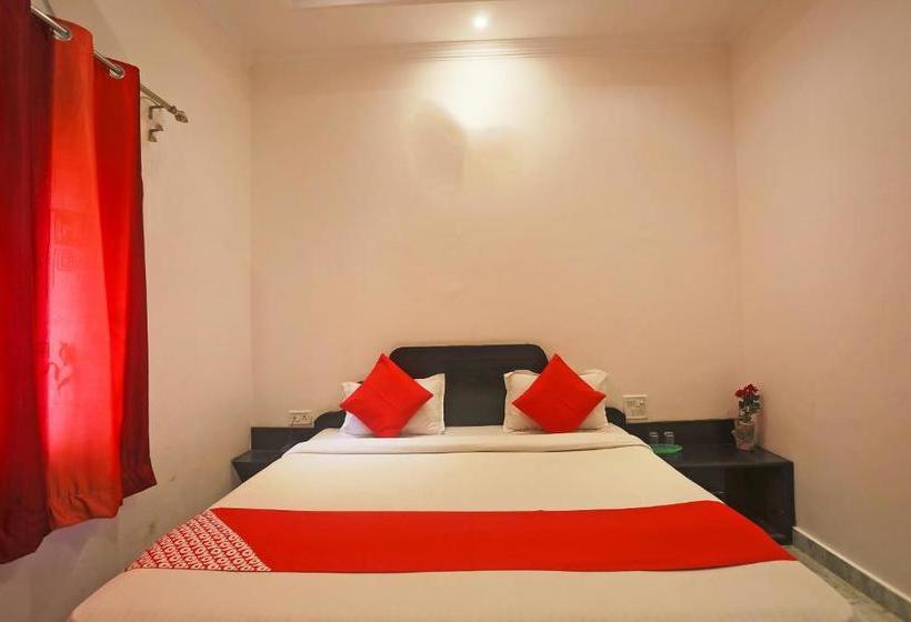 Отель Khajuraho Inn