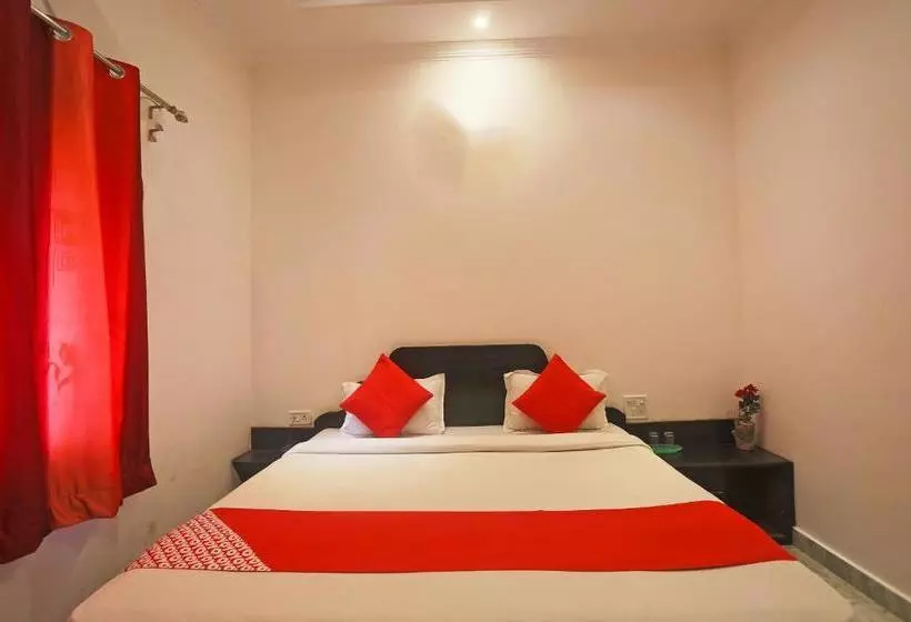 ホテル Khajuraho Inn