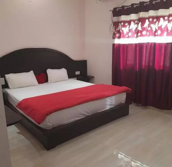 ホテル Khajuraho Inn