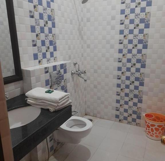 Отель Khajuraho Inn