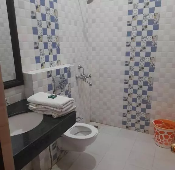 ホテル Khajuraho Inn