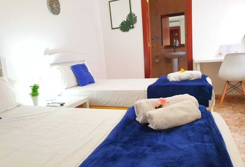 בית מלון כפרי M5 Valencia Aeropuerto