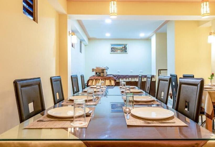 בית מלון כפרי Magellan's The Golden Bridge