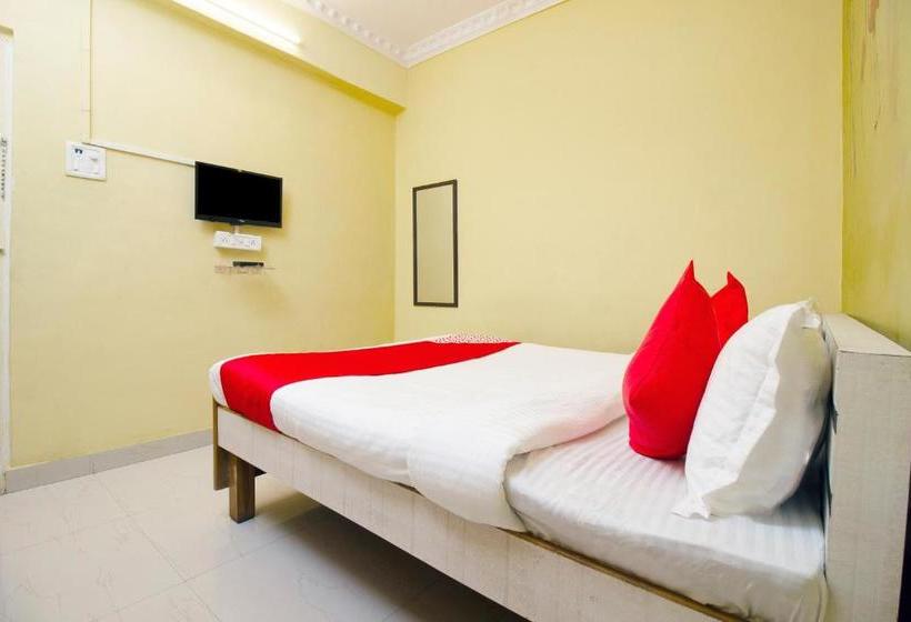 호텔 Oyo 30093  Sai Shraddha