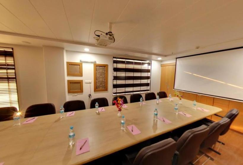 Отель Royale Ambience