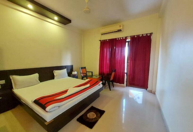 Hotel Shinjini Beach Resort