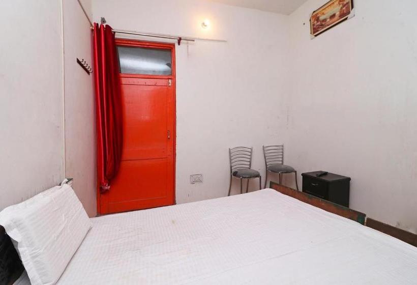 Hotel Spot On 37270 Apna Niwas