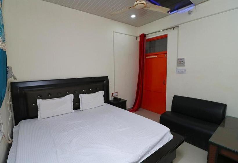 Hotel Spot On 37270 Apna Niwas