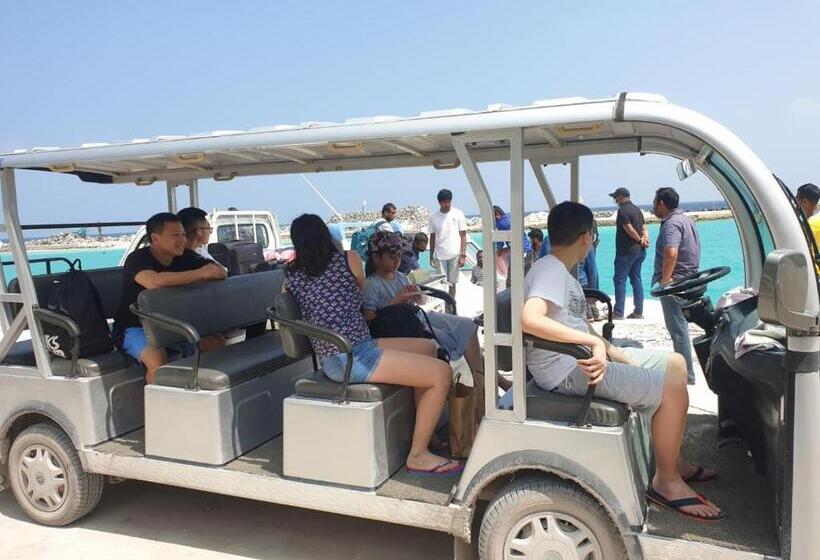 هتل Summer Sky Thoddoo