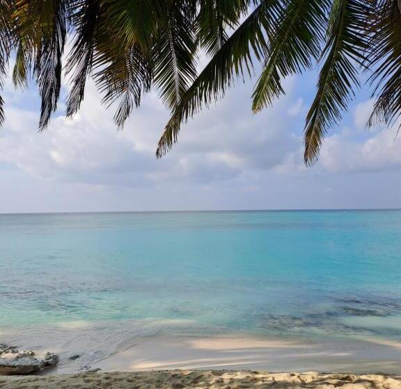 هتل Summer Sky Thoddoo