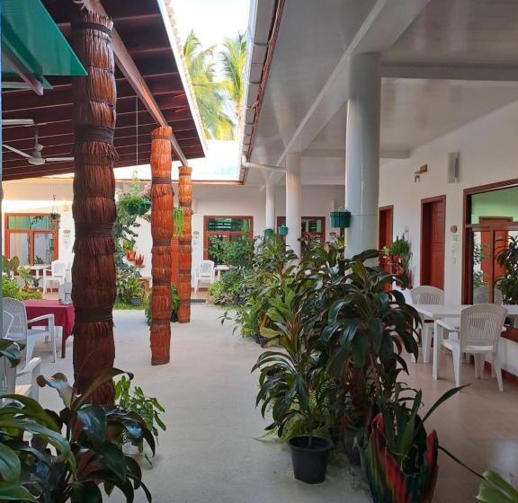 هتل Summer Sky Thoddoo