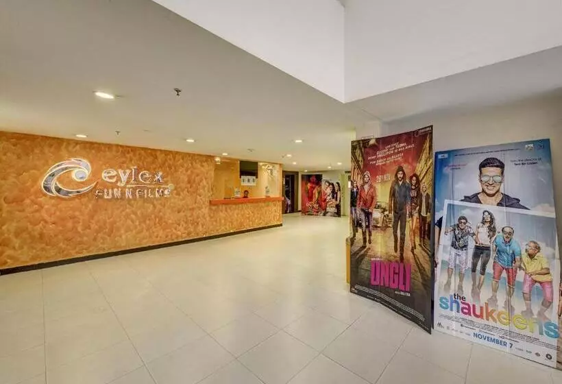 Hotelli The Fern Residency Galaxy Mall