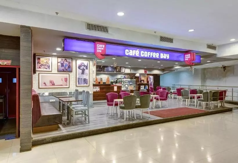 Hotelli The Fern Residency Galaxy Mall