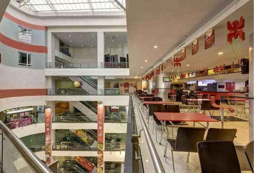 Hotelli The Fern Residency Galaxy Mall