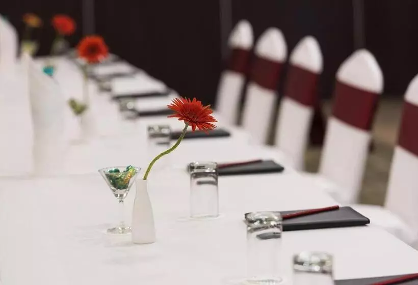 Hotelli The Fern Residency Galaxy Mall