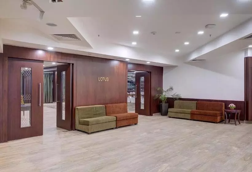 Hotelli The Fern Residency Galaxy Mall