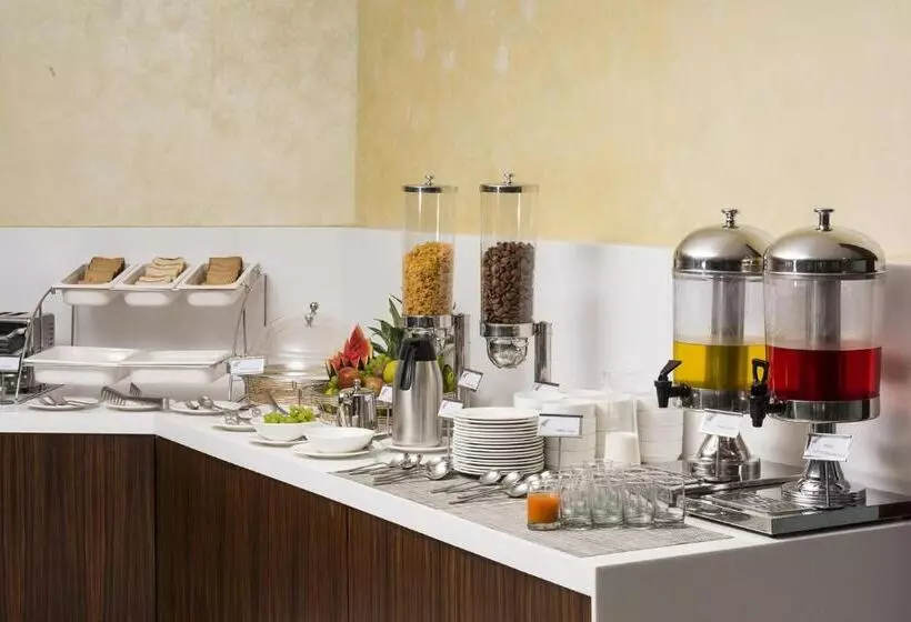 Hotelli The Fern Residency Galaxy Mall