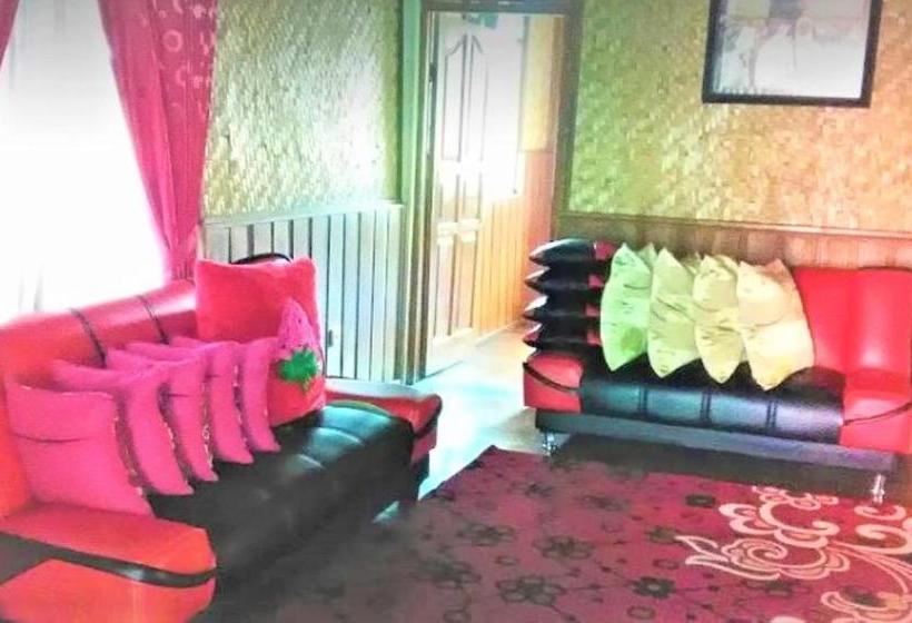 Hotelli Villa Honey Robert