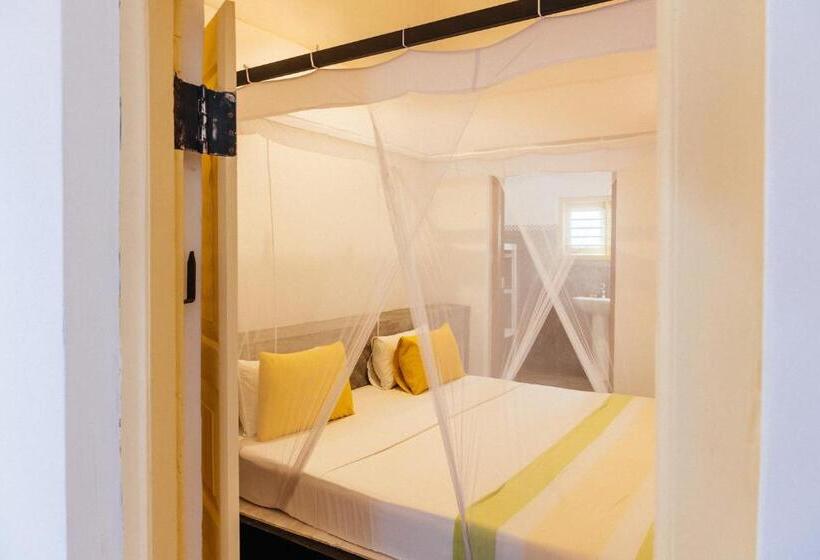 ペンション Dots Bay House