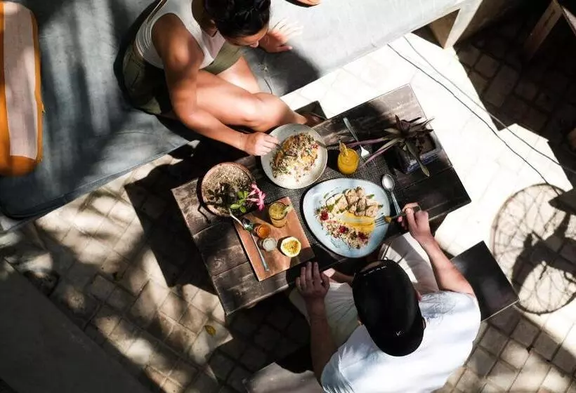 Majatalo Dots Bay House