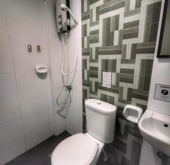 S And M Hotel Inc