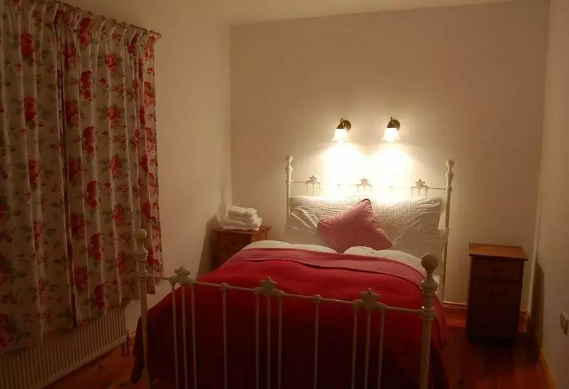 Beaufort Lodge B&b & Cottage