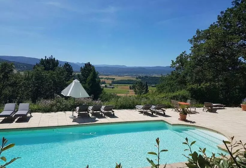 ベッドアンドブレックファースト Chateau De Fontblachère